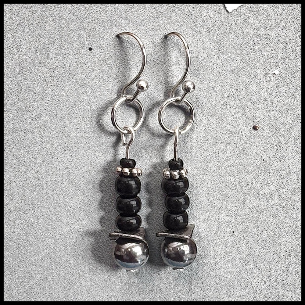 5 For $25💫Alternative Silver and Black Beaded Earrings
